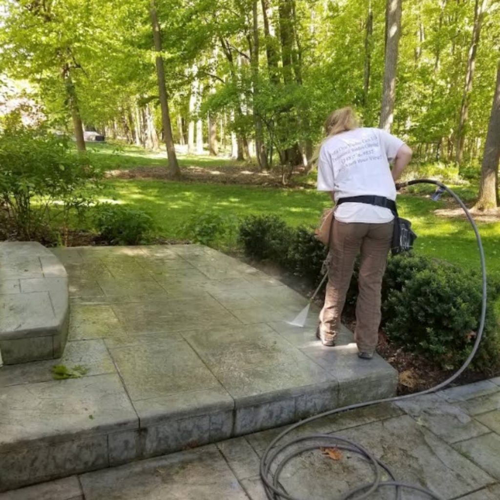 Driveway & Concrete Cleaning services in Oakland County MI